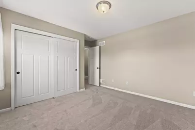507  Oakmont Dr, Waukesha, WI 53188 - Photo 19