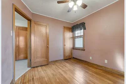 4176 S 5th Pl, Milwaukee, WI 53207 - Photo 9