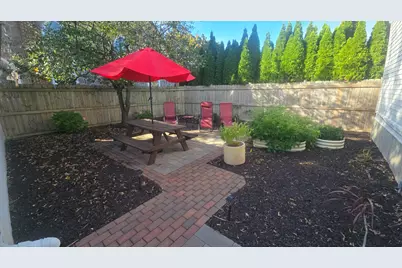 5925 W Lloyd St, Milwaukee, WI 53208 - Photo 29