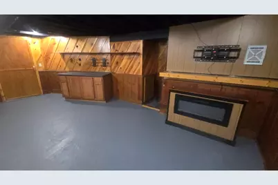 5925 W Lloyd St, Milwaukee, WI 53208 - Photo 27