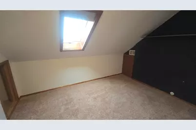 5925 W Lloyd St, Milwaukee, WI 53208 - Photo 19