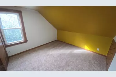 5925 W Lloyd St, Milwaukee, WI 53208 - Photo 17