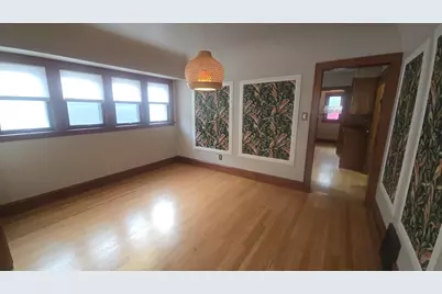 5925 W Lloyd St, Milwaukee, WI 53208 - Photo 11