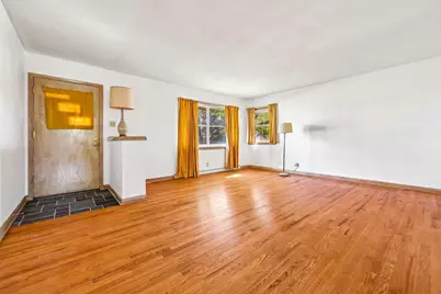4527 N 100th St, Wauwatosa, WI 53225 - Photo 7