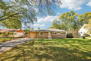 4527 N 100th St, Wauwatosa, WI 53225 - Photo 1
