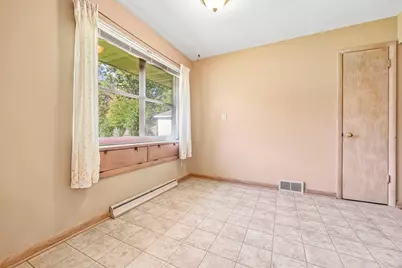 4527 N 100th St, Wauwatosa, WI 53225 - Photo 13