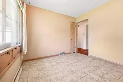 4527 N 100th St, Wauwatosa, WI 53225 - Photo 15