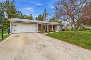328 S 9th St, Oostburg, WI 53070 - Photo 27