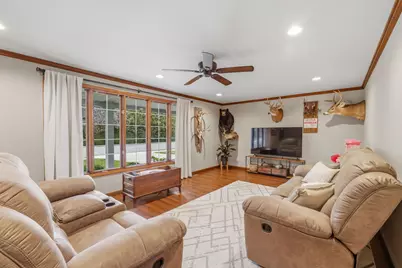 328 S 9th St, Oostburg, WI 53070 - Photo 7