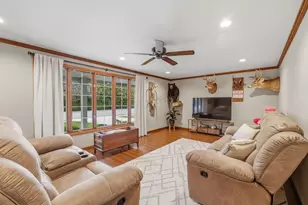 328 S 9th St, Oostburg, WI 53070 - Photo 7