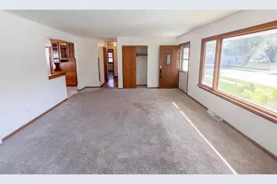 2322  Cooper Ave, Sheboygan, WI 53083 - Photo 3