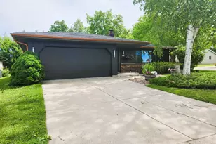2423 Pershing Ave, Sheboygan, WI 53083 - Photo 1