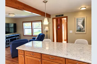 125  Sunnyside Ct, Delavan, WI 53191 - Photo 9