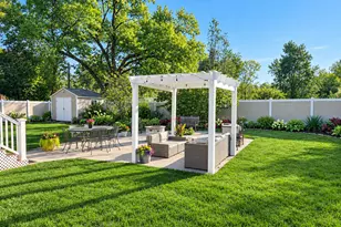 125 Sunnyside Ct, Delavan, WI 53191 - Photo 5