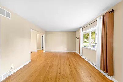 3423 W Wanda Ave, Milwaukee, WI 53221 - Photo 5