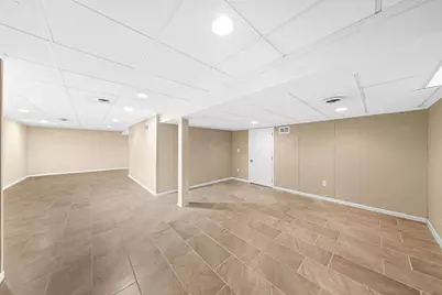 3423 W Wanda Ave, Milwaukee, WI 53221 - Photo 23