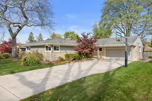 7104 N Crossway Rd, Fox Point, WI 53217 - Photo 1