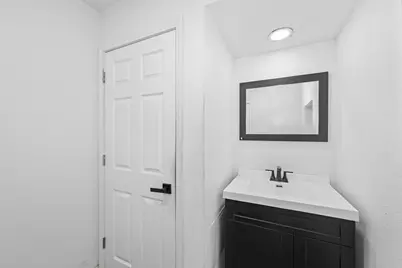 1759 S 83rd St, West Allis, WI 53214 - Photo 11