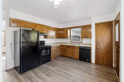 2716  Welsh Ct #2718, Waukesha, WI 53188 - Photo 7