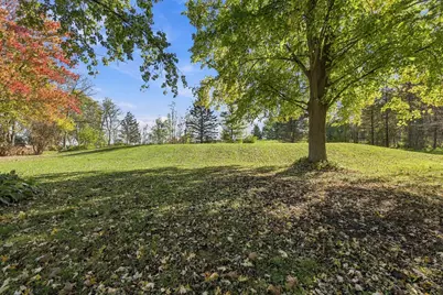 2684  Country Aire Dr, Jackson, WI 53012 - Photo 7