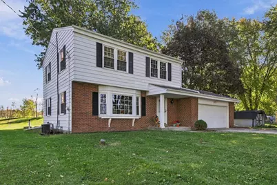 2684  Country Aire Dr, Jackson, WI 53012 - Photo 23