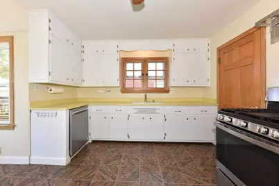 3040 N 80th St, Milwaukee, WI 53222 - Photo 9