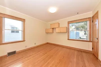 3040 N 80th St, Milwaukee, WI 53222 - Photo 15