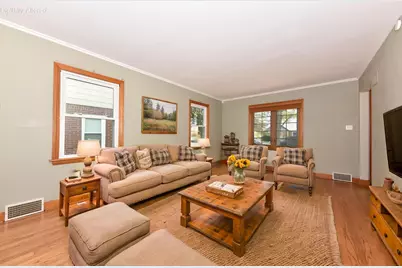 3040 N 80th St, Milwaukee, WI 53222 - Photo 3