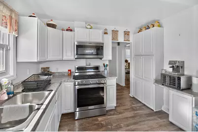4911 W Howard Ave, Milwaukee, WI 53220 - Photo 9
