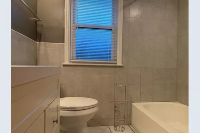 2414 W Hampton Ave, Milwaukee, WI 53209 - Photo 5