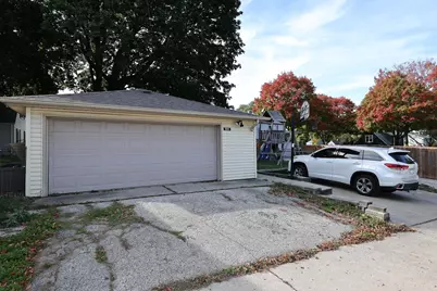 914 S 103rd St, West Allis, WI 53214 - Photo 29