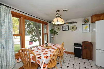 914 S 103rd St, West Allis, WI 53214 - Photo 11