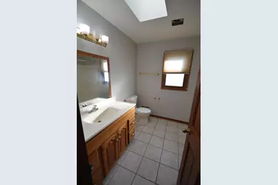 6635 W Mount Vernon Ave, Milwaukee, WI 53213 - Photo 17