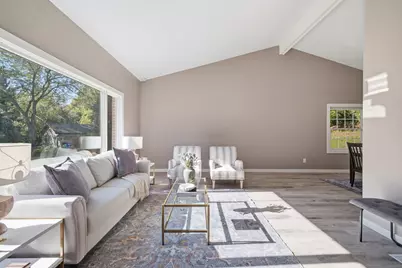 N63W37832  Ramsgate Ct, Oconomowoc, WI 53066 - Photo 7