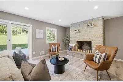N63W37832  Ramsgate Ct, Oconomowoc, WI 53066 - Photo 13