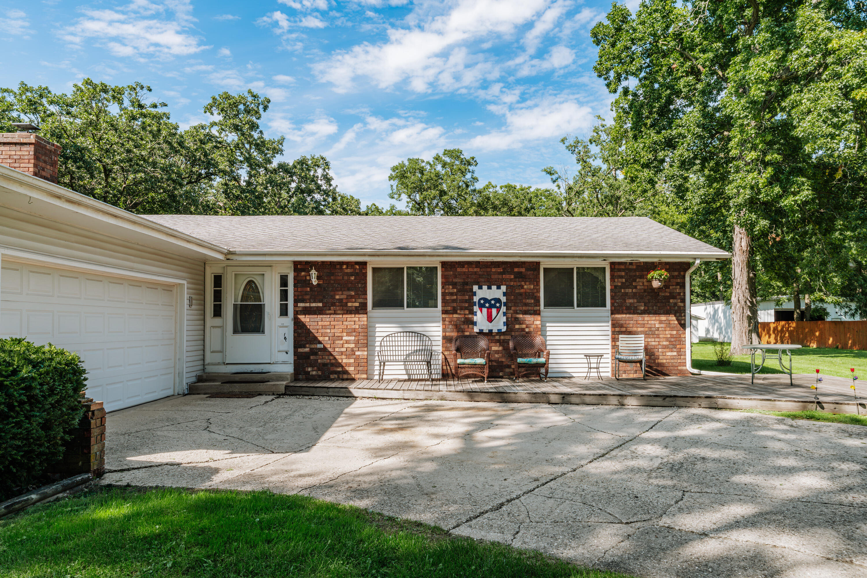 Main Moon Racine Wi 23334 Church Rd, Racine, WI 53139 - MLS 1985566 - Coldwell Banker