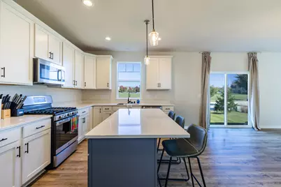 8093  Ridgeway Ct, Pleasant Prairie, WI 53158 - Photo 7