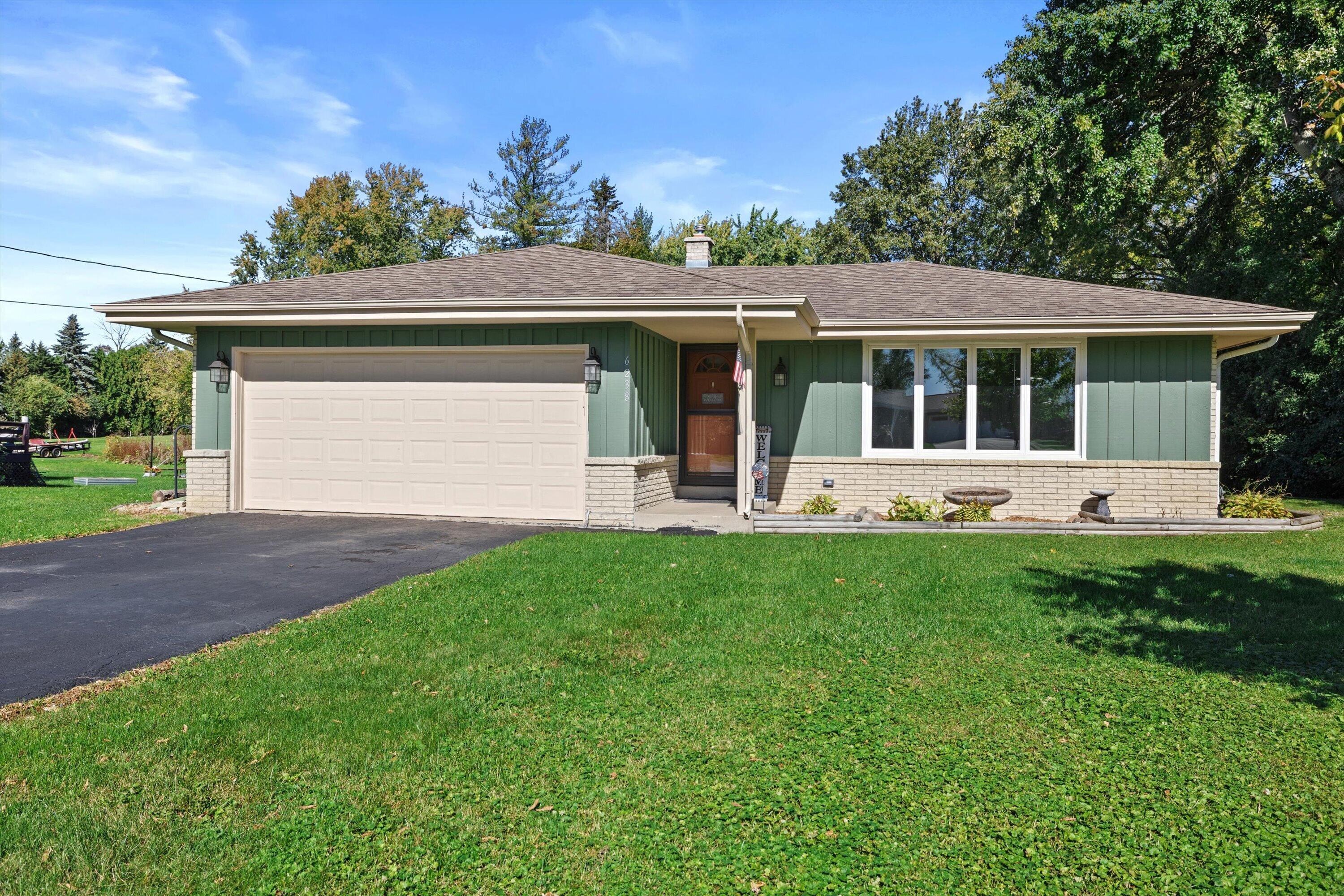 Main Moon Racine Wi 6238 Green Ridge Dr, Racine, WI 53406 - MLS 1985568 - Coldwell Banker