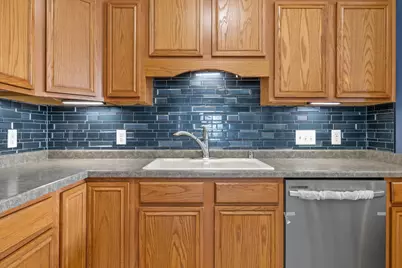 981  Hastings Ct #202, Racine, WI 53406 - Photo 9