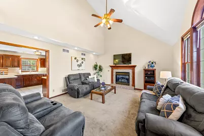 4212 S 124th St, Greenfield, WI 53228 - Photo 29