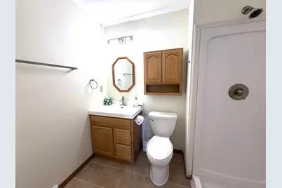 10328 W Parkwood Dr, Franklin, WI 53132 - Photo 23