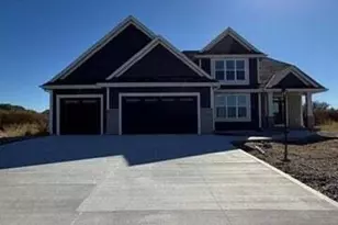 617 Talbots Woods Ct, Dousman, WI 53118 - Photo 1
