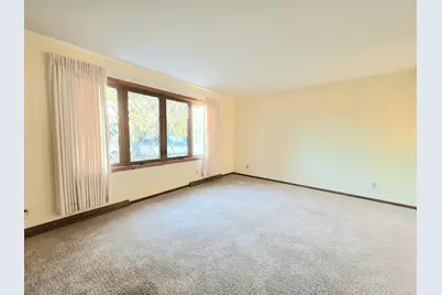 2215 N 34th St, Sheboygan, WI 53083 - Photo 3
