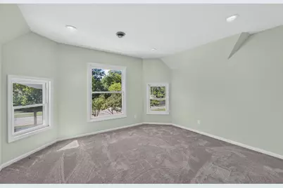 1836 W Mequon Rd, Mequon, WI 53092 - Photo 23