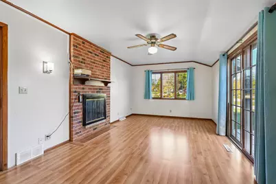 N68W13762  Bay Ridge Ct, Menomonee Falls, WI 53051 - Photo 17