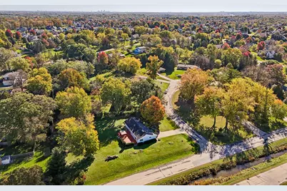 N68W13762  Bay Ridge Ct, Menomonee Falls, WI 53051 - Photo 47