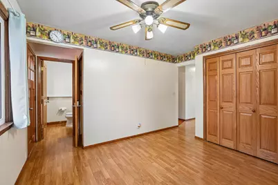 N68W13762  Bay Ridge Ct, Menomonee Falls, WI 53051 - Photo 13