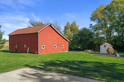 18828  Plank Rd, Racine, WI 53182 - Photo 9