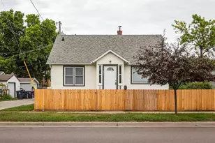 621 Farnam St, La Crosse, WI 54601 - Photo 1