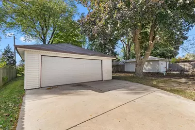 2815 S 99th St, West Allis, WI 53227 - Photo 19